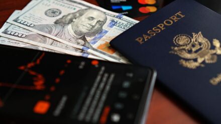 환전할 때 ATM 수수료를 안 봐서 생기는 손해, 카드 수수료·DCC 표시 확인으로 줄이는 선택 기준