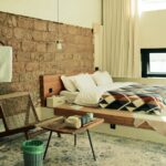 에어컨에서 물이 떨어질 때, 배수호스 막힘만 보지 말고 냉각핀 성에·설치 경사까지 함께 점검하는 순서