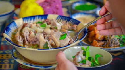 된장찌개가 끓여도 간이 안 배는 이유, 소금부터 넣어서일까? ‘육수 농도→된장→마무리’ 조절 단계