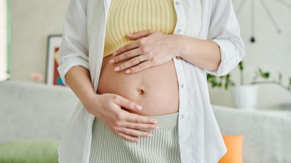 식사 후 2~3시간만 배가 아프다면 ‘과민성대장’ 신호일 수 있을까? 원인별 체크리스트
