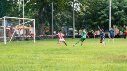 축구 코너킥에서 짧게 차도 득점이 안 날 때, ‘첫 패스 높이’가 결과를 가르는 이유(상황별)